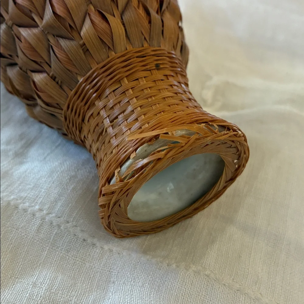 Collection of Beachy accents Coasters W/ Cork Backings Woven Porcelain Vase Set